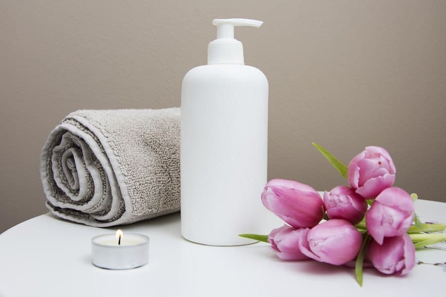 Moisturizing Hand & Foot Massage